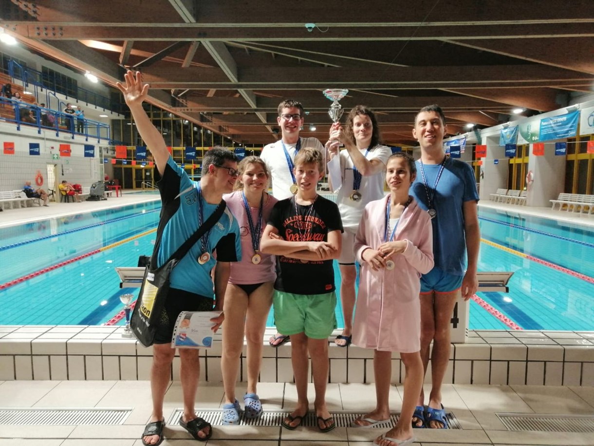Andi, Valentina, Marco, Hannes, Kathrin, Elenie und Maxi feiern ihre Erfolge